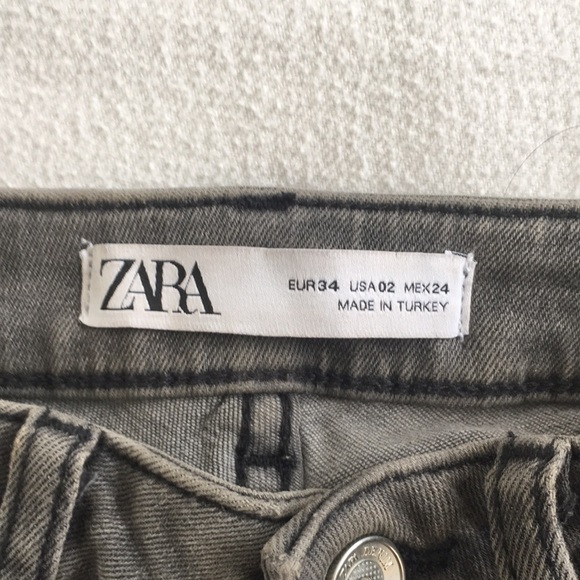 ZARA High-Rise Slim Fit Jeans - Edgy & Stylish! - Picture 10 of 16